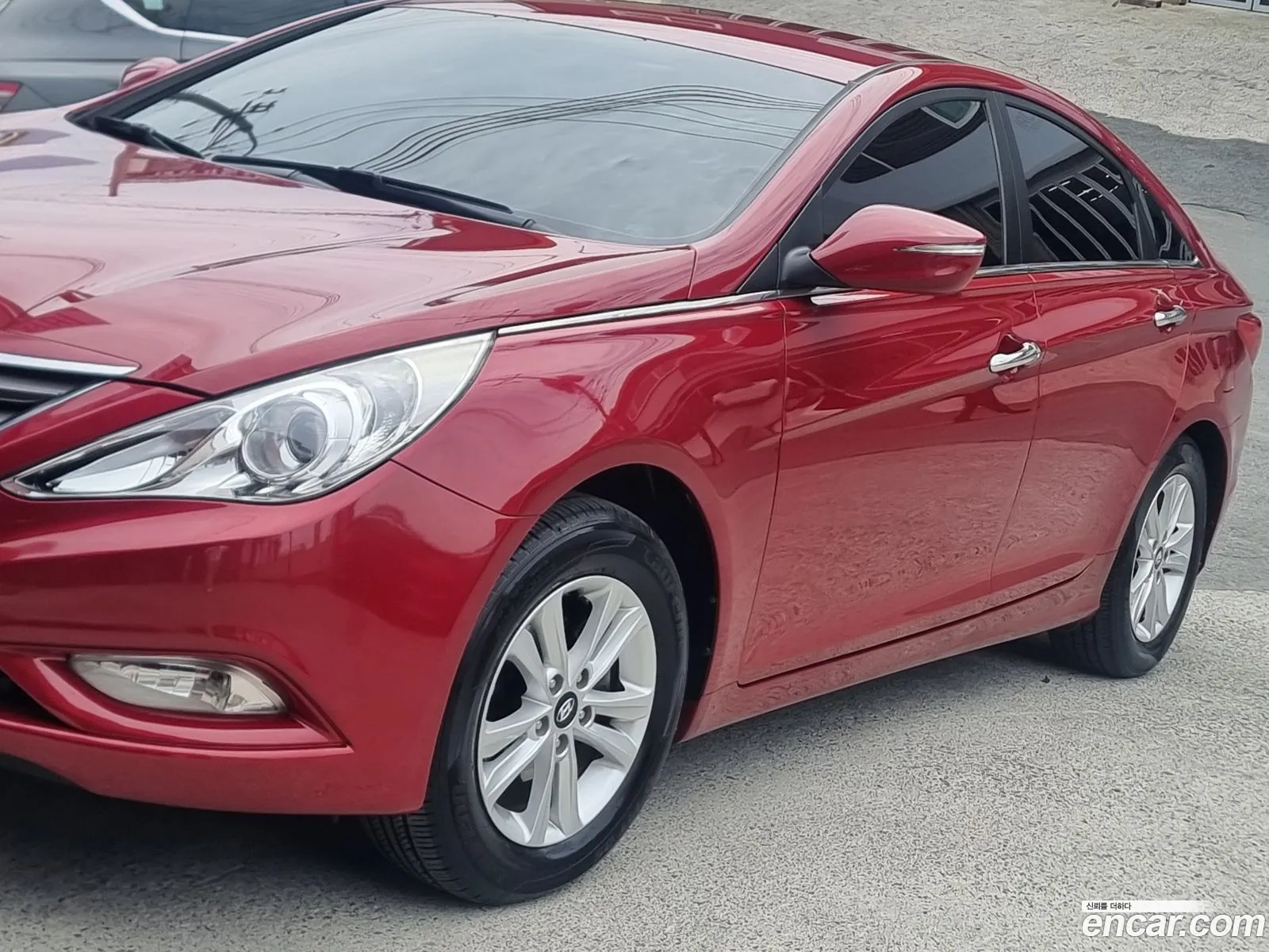Hyundai YF Sonata 2012 — 18