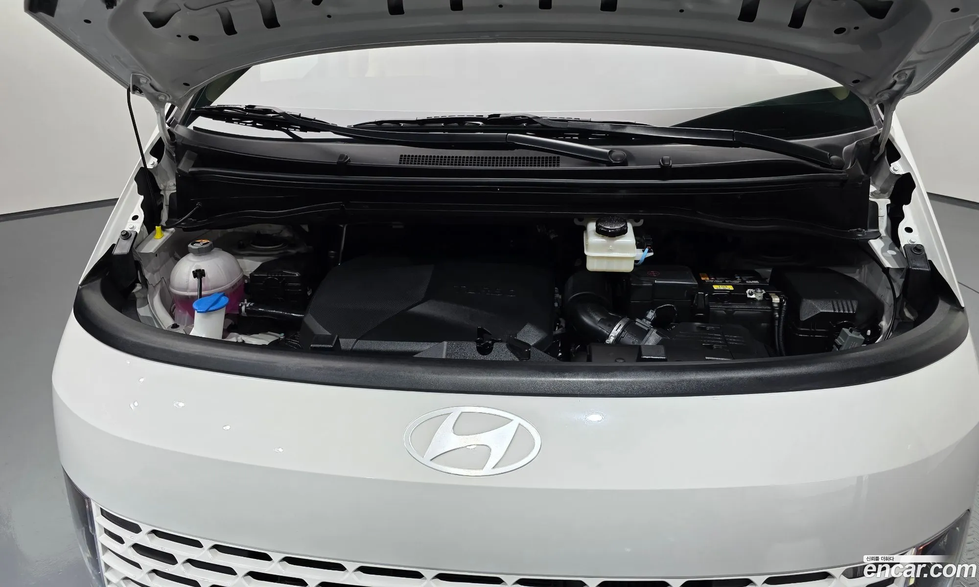 Hyundai Staria 2024 — 3