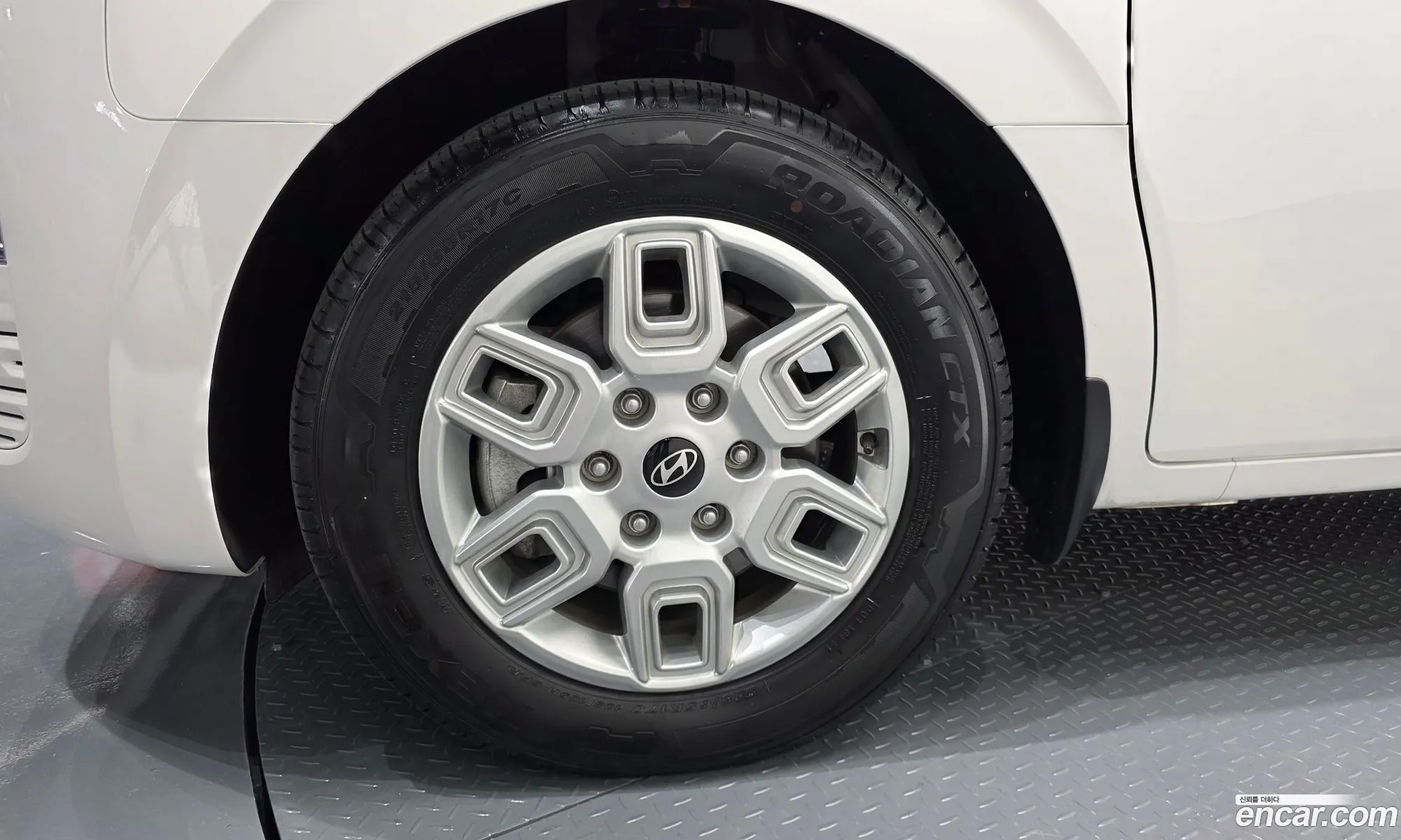 Hyundai Staria 2024 — 9