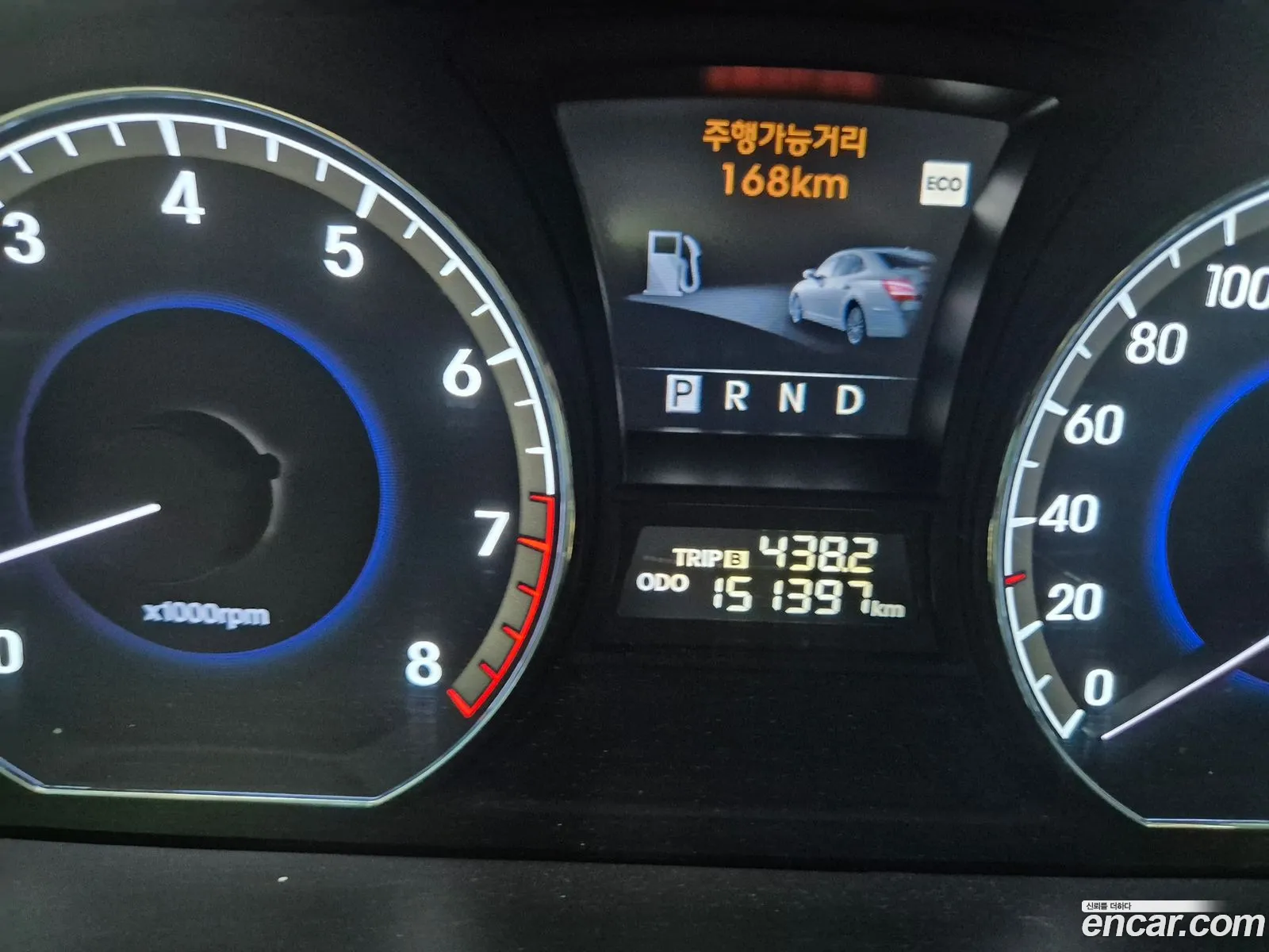 Hyundai Equus 2011 — 17