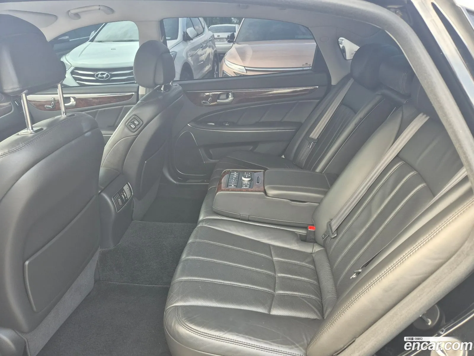 Hyundai Equus 2011 — 2
