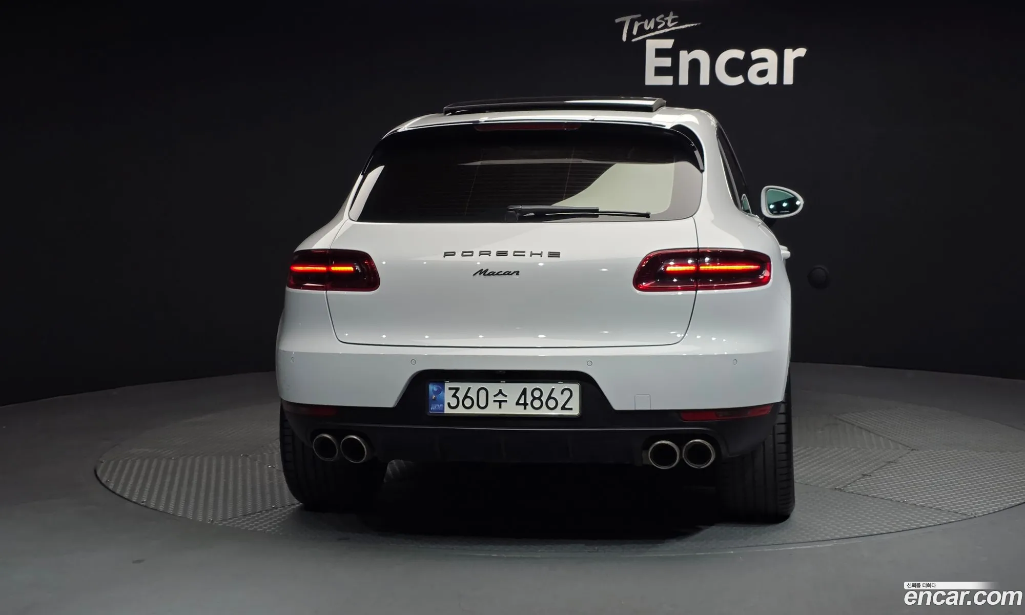 Porsche Macan 2016 WP1AD2958HLB70019 — 19