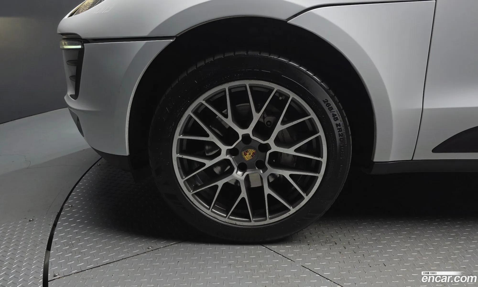 Porsche Macan 2016 WP1AD2958HLB70019 — 11