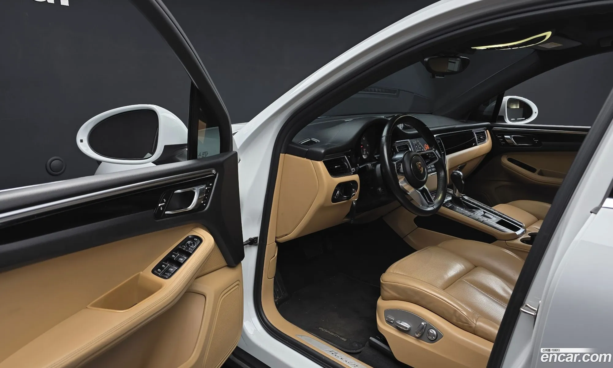 Porsche Macan 2016 WP1AD2958HLB70019 — 14