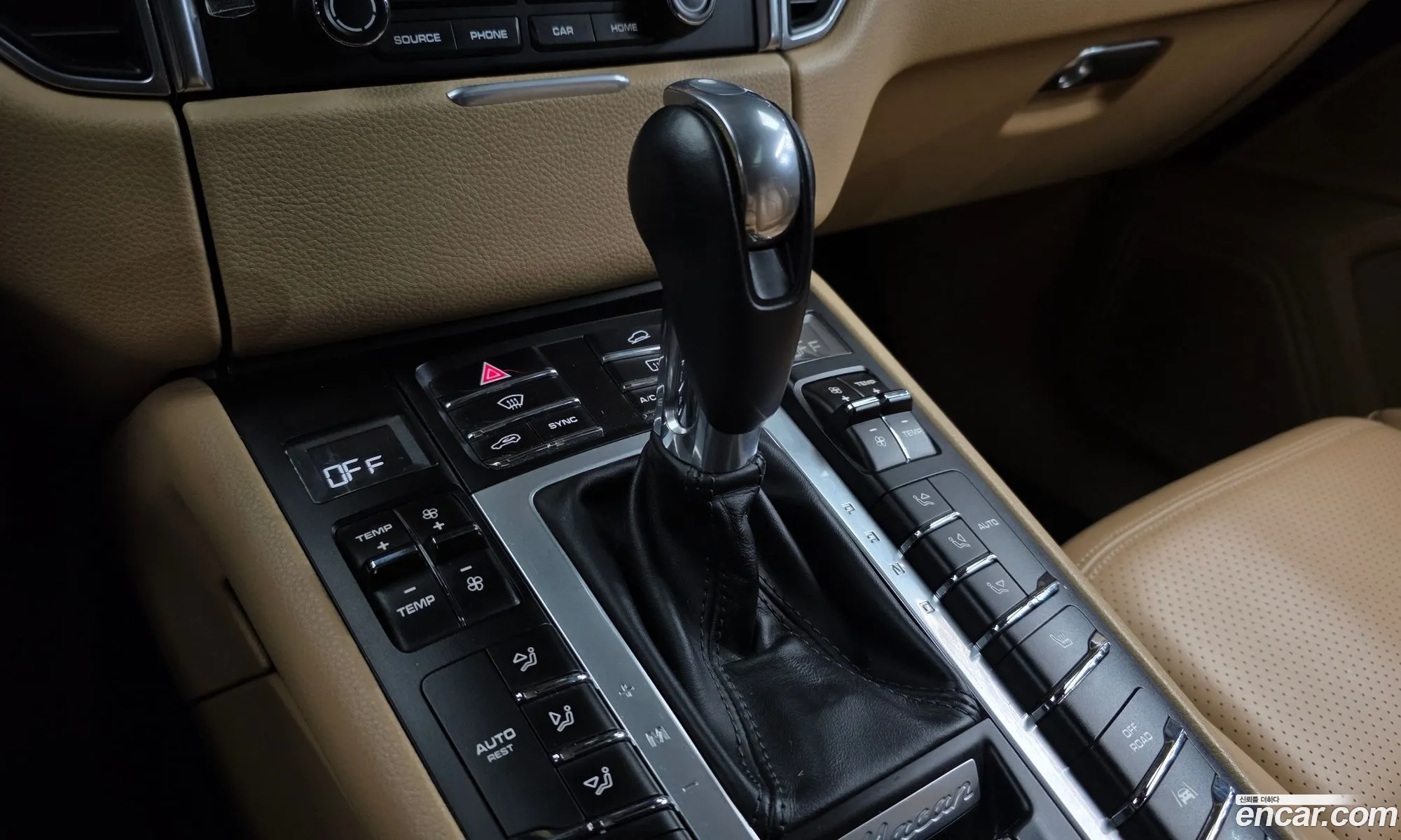 Porsche Macan 2016 WP1AD2958HLB70019 — 17