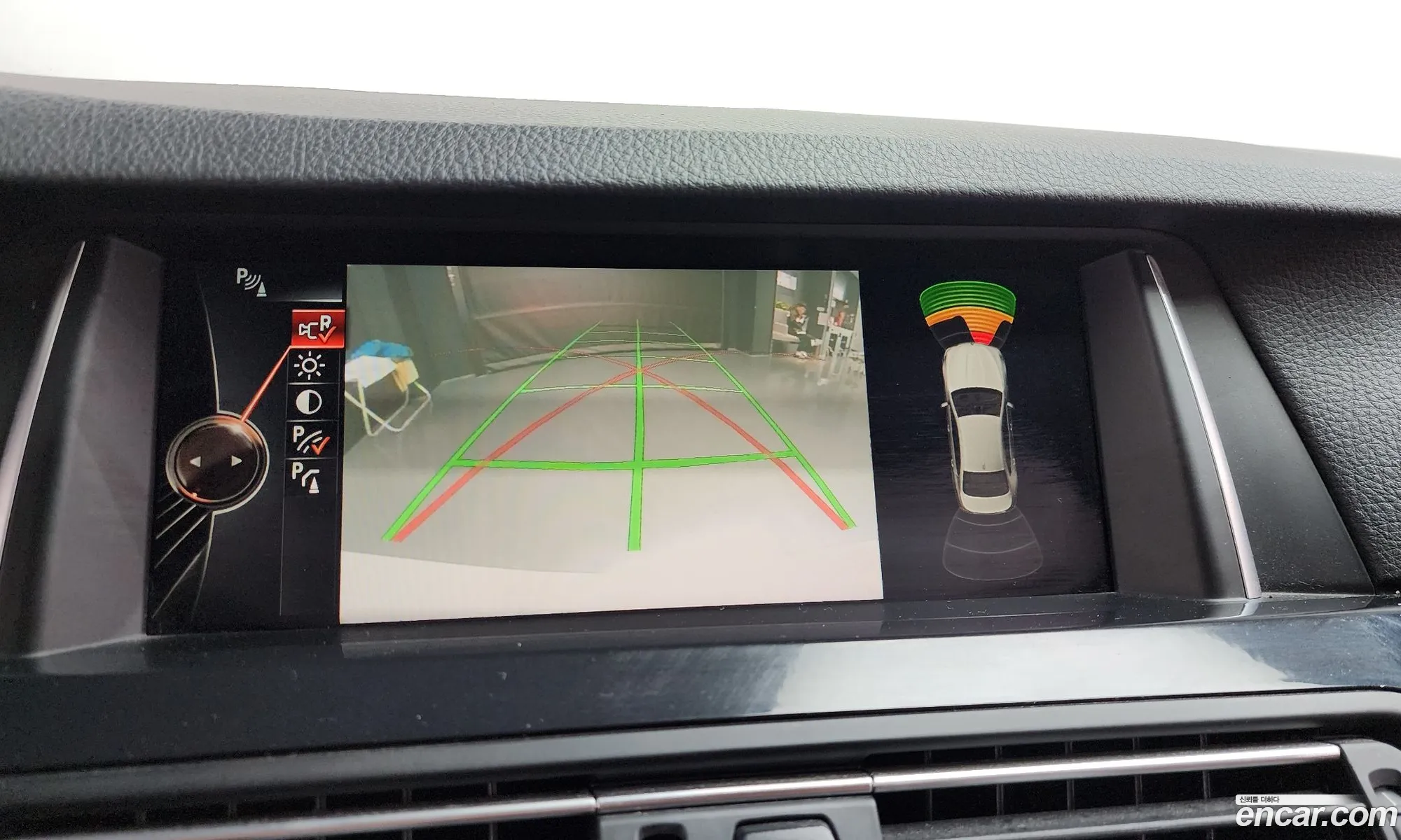 BMW 5 Series 2016 WBA5D3108GGV83541 — 16
