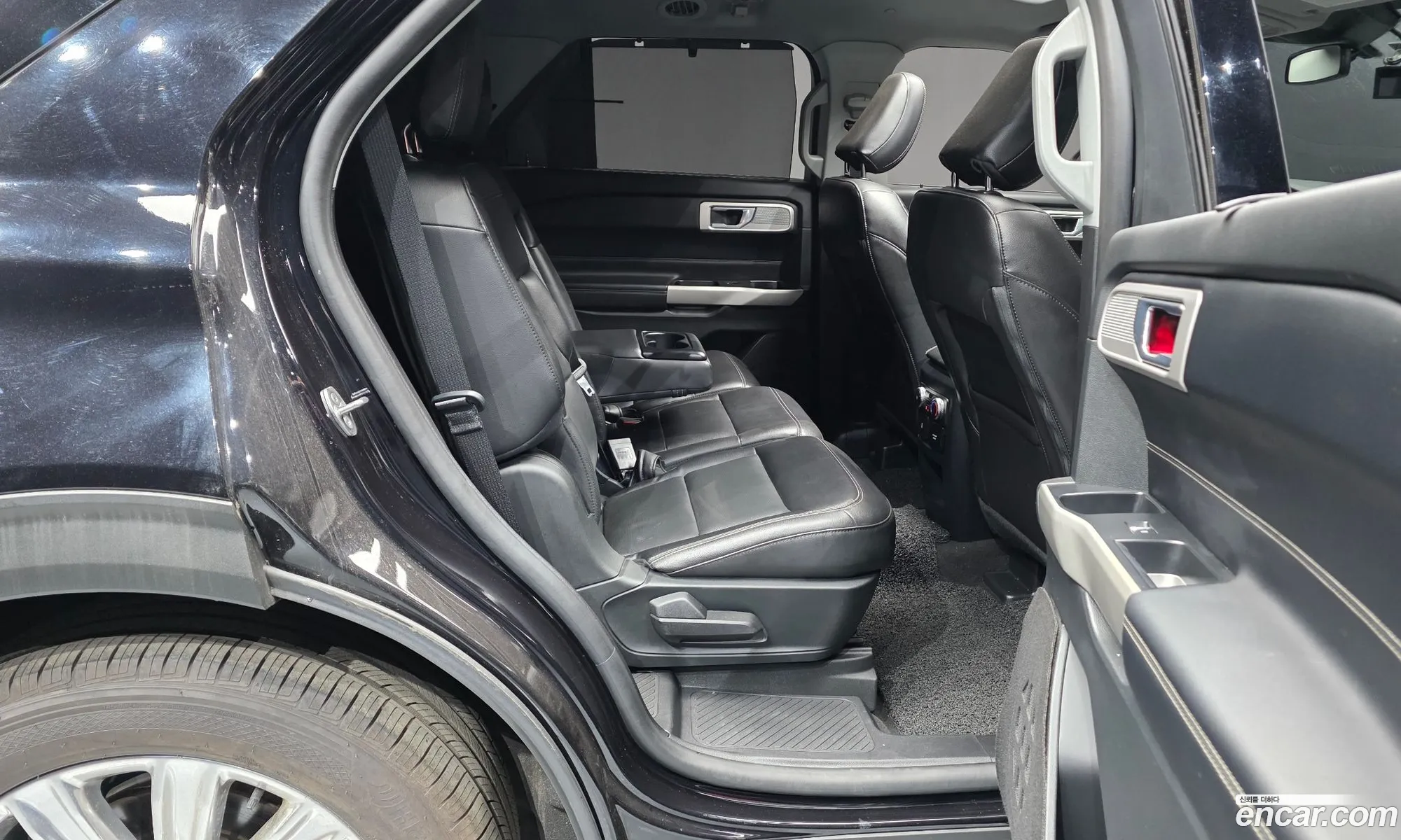 Ford Explorer 6th Gen 2021 1FM5K8FY7MNA04319 — 32