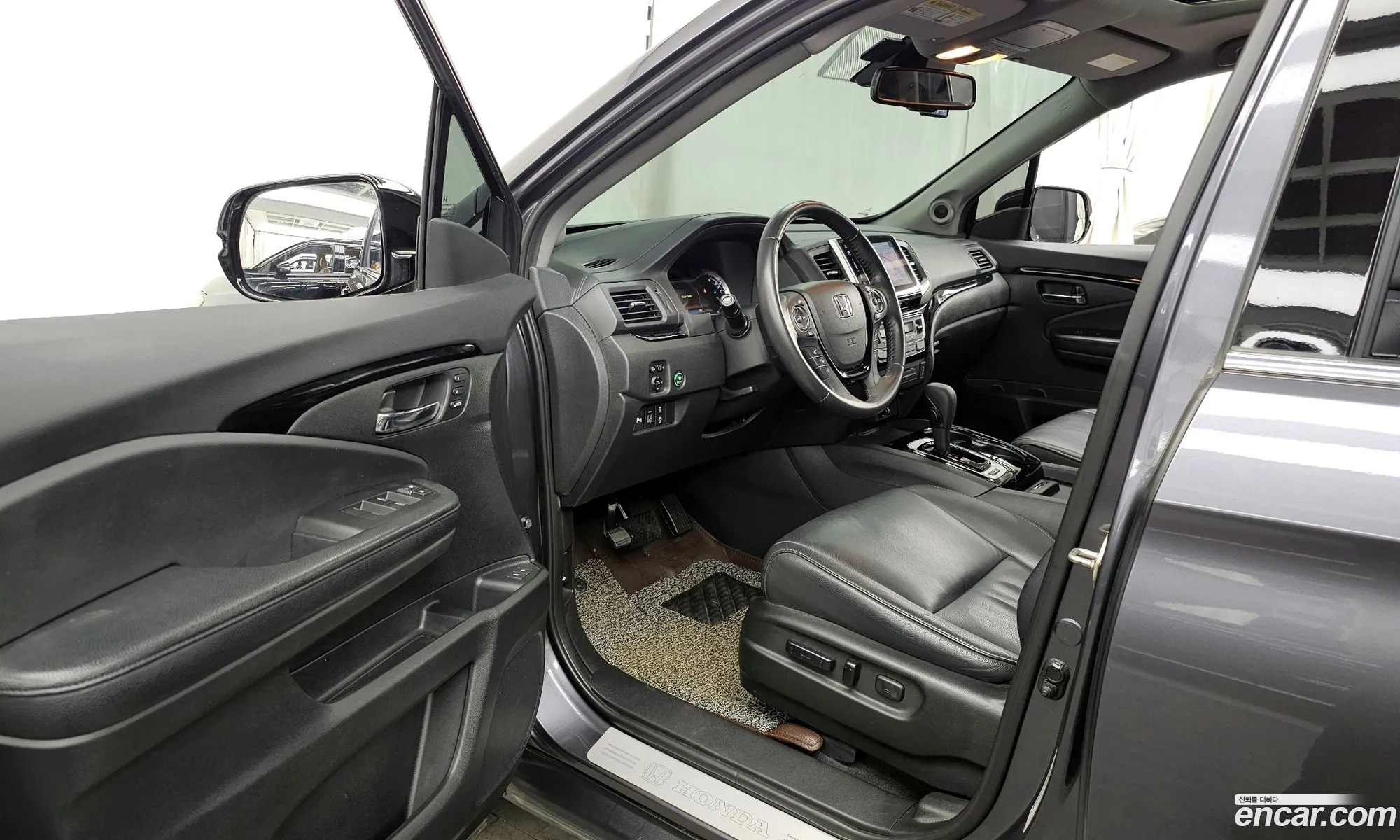 Honda Pilot 2017 5FNYF6850HB201137 — 3