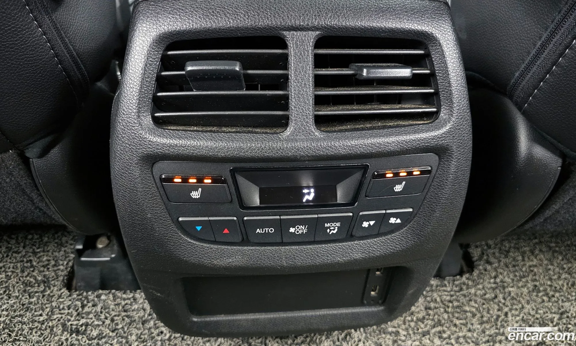 Honda Pilot 2017 5FNYF6850HB201137 — 12