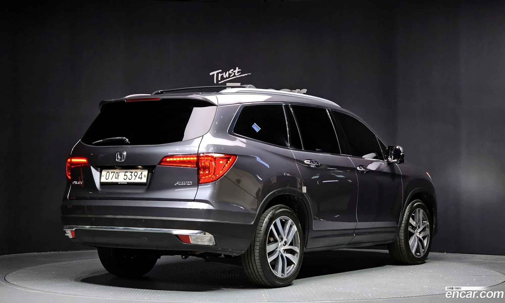 Honda Pilot 2017 5FNYF6850HB201137 — 8