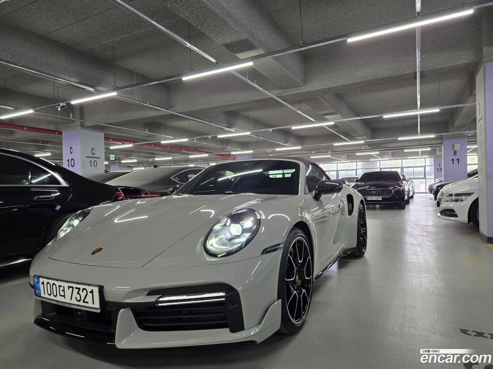 Porsche 911 2023 — 19