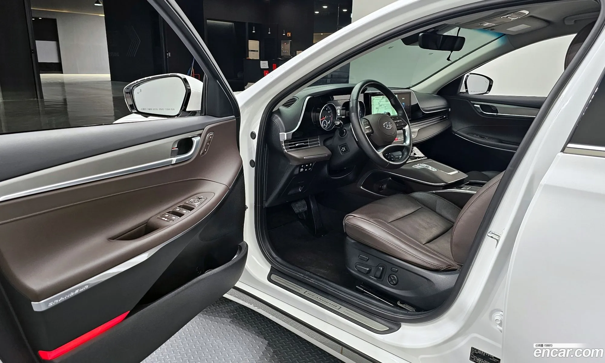 Hyundai Grandeur IG 2021 — 27