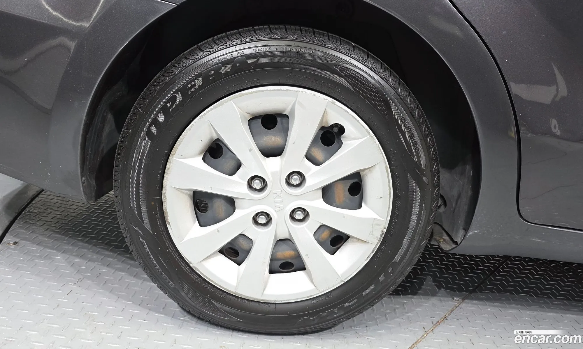 Kia Pride 2015 — 23