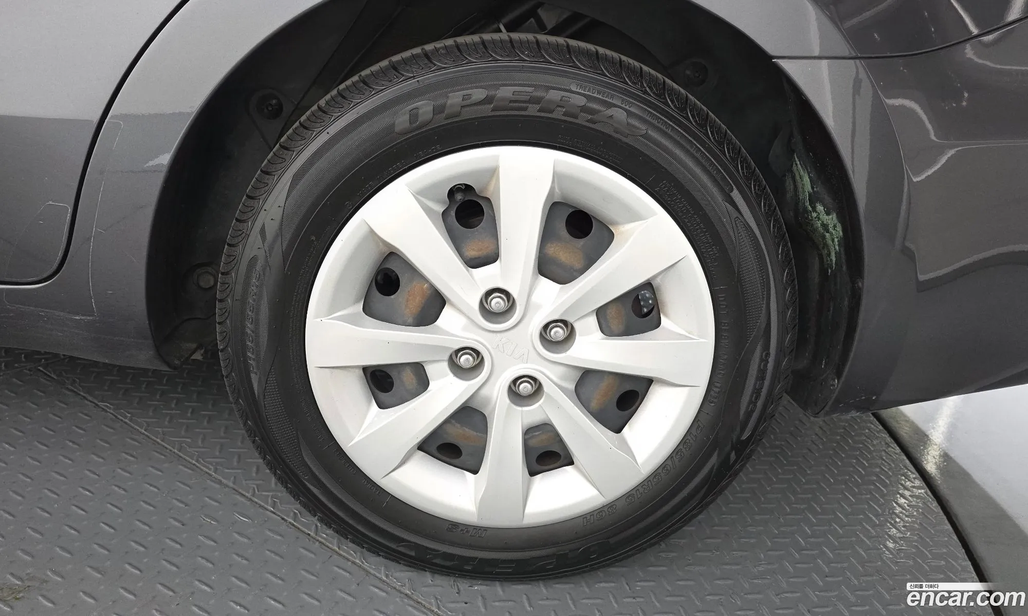 Kia Pride 2015 — 31