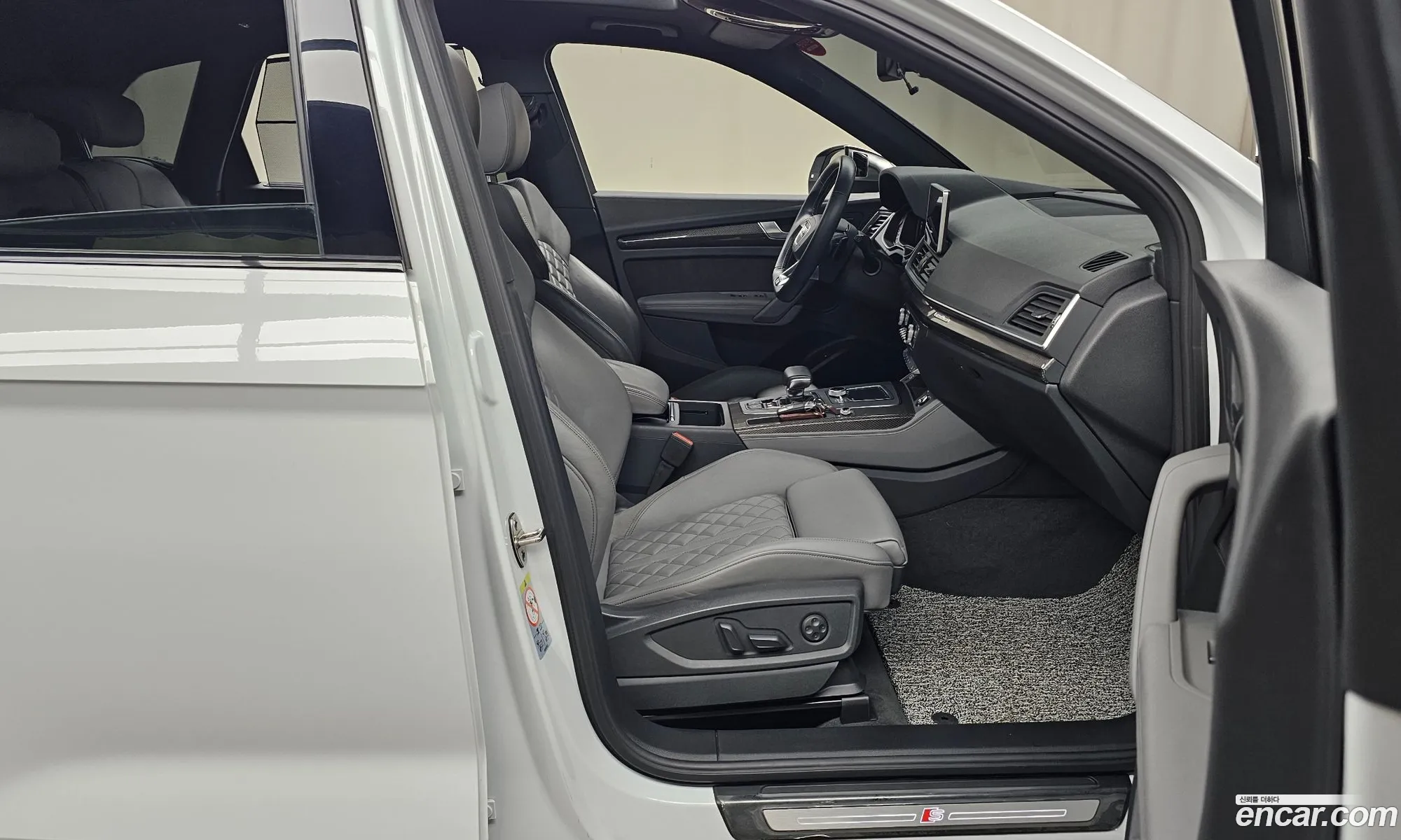 Audi SQ5 2020 WAUZZZFY2L2086884 — 10