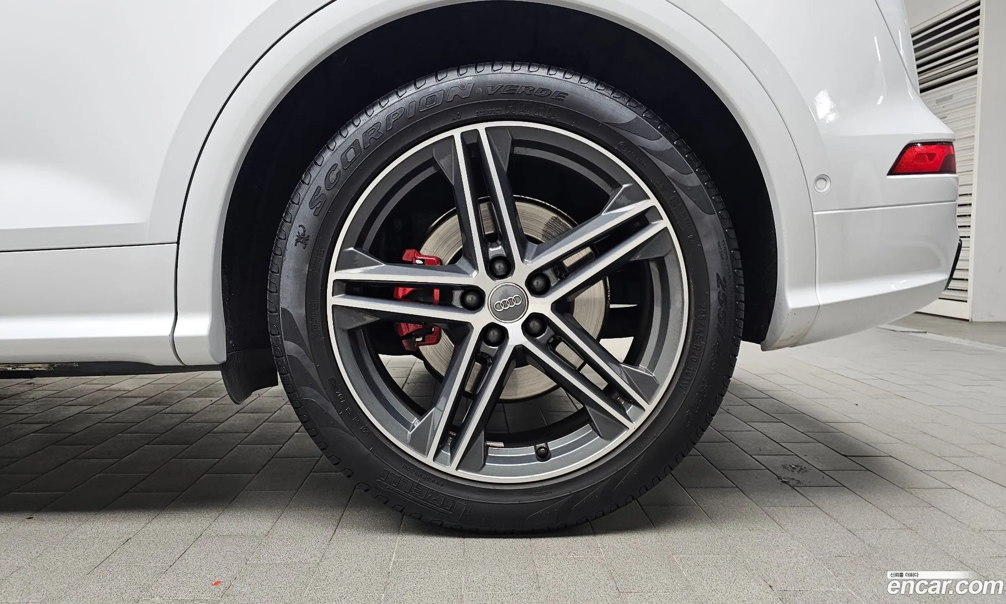 Audi SQ5 2020 WAUZZZFY2L2086884 — 27
