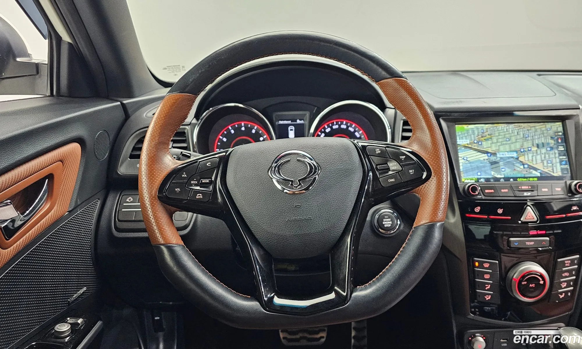 KG Mobility (SsangYong) Tivoli Armour 2017 — 12