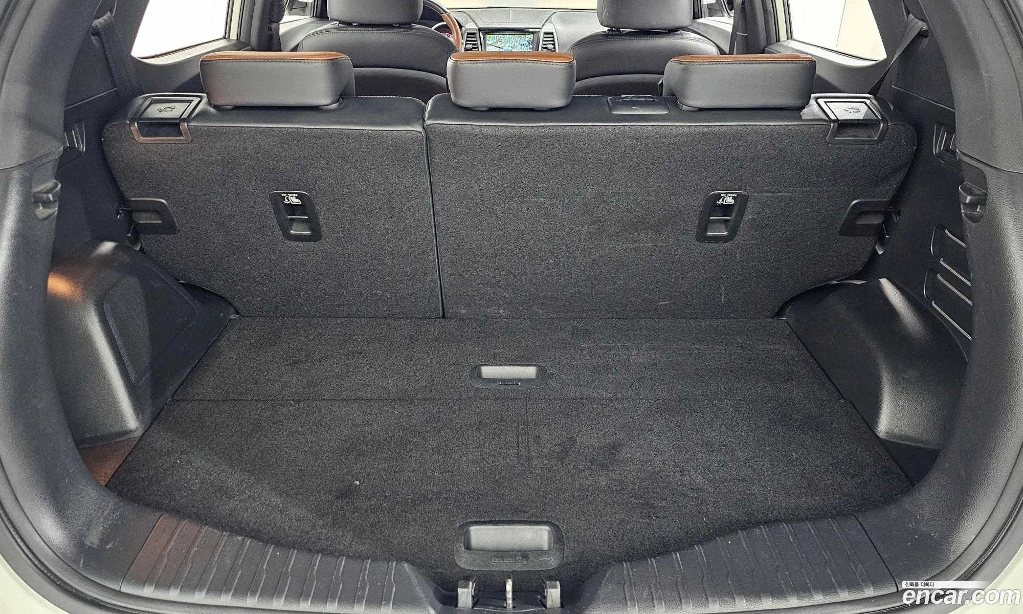 KG Mobility (SsangYong) Tivoli Armour 2017 — 14