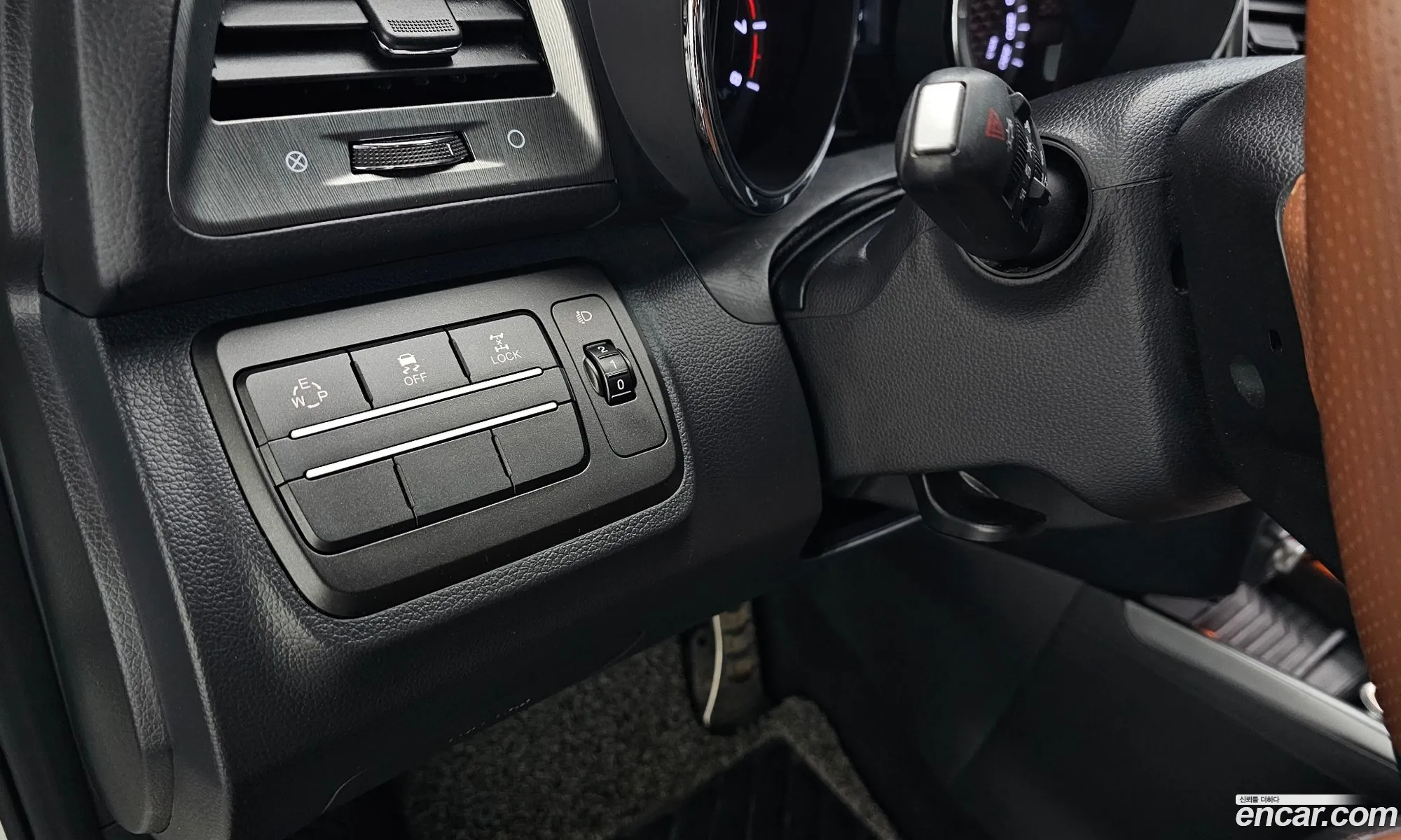 KG Mobility (SsangYong) Tivoli Armour 2017 — 4