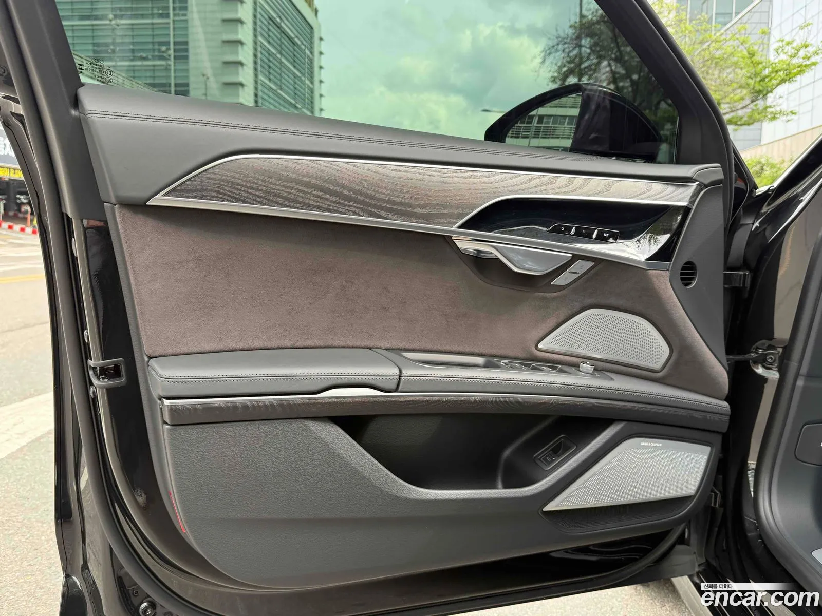 Audi A8 2023 — 19