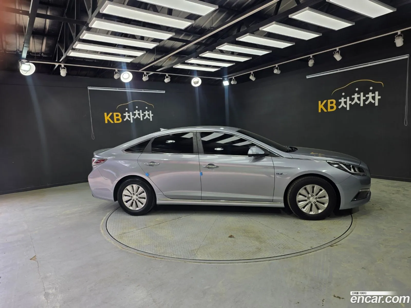 Hyundai LF Sonata Hybrid 2017 — 2