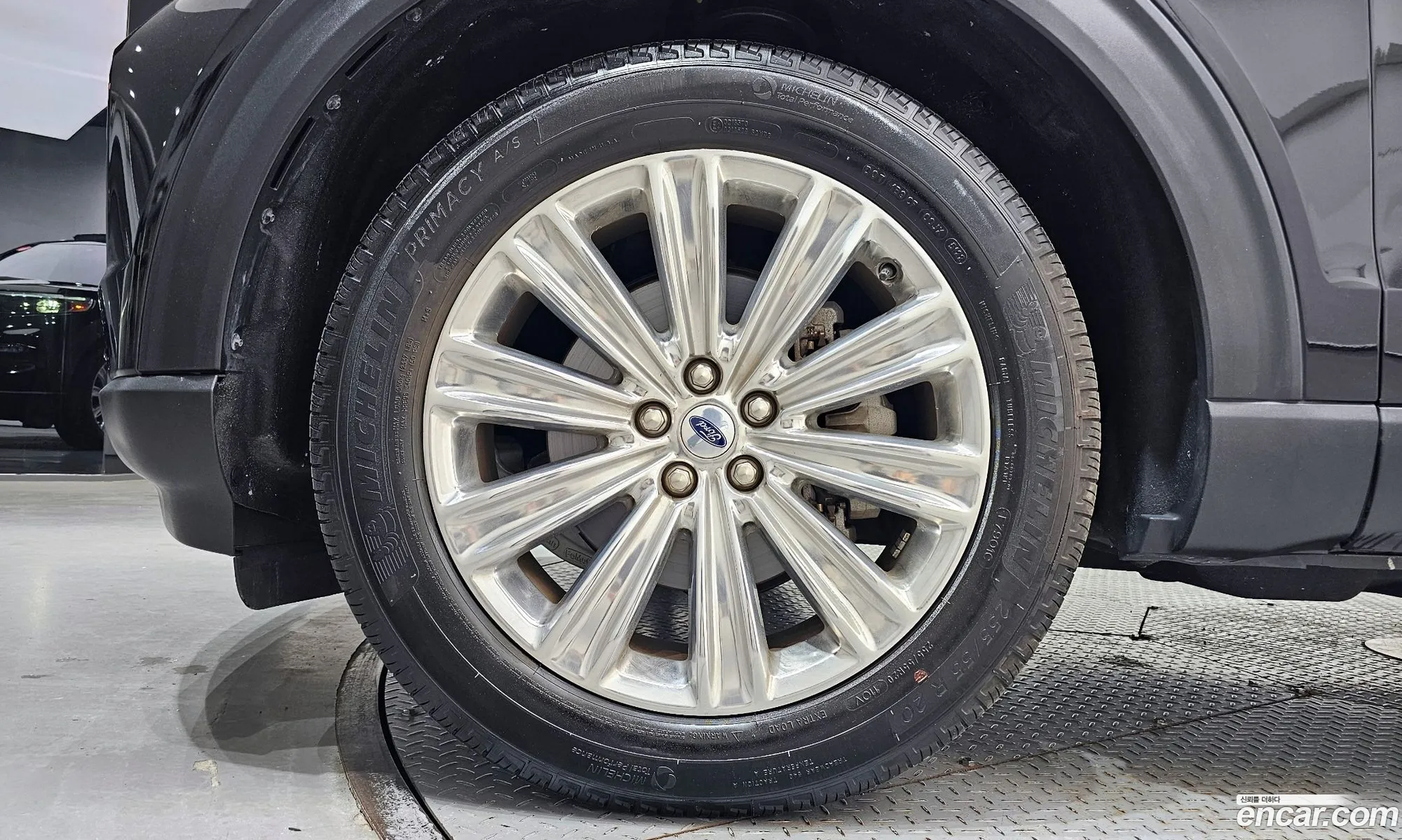 Ford Explorer 6th Gen 2023 1FMSK8FHXPGA39903 — 4