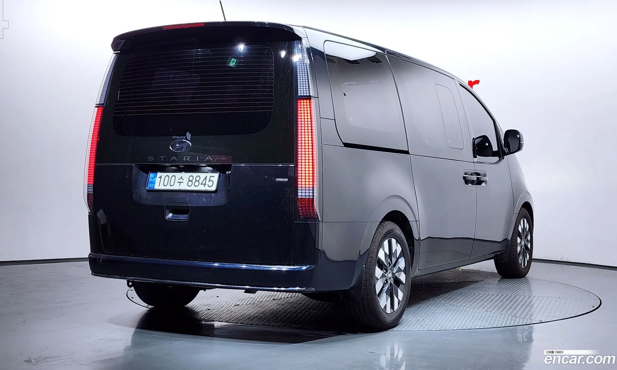 Hyundai Staria 2021 — 14