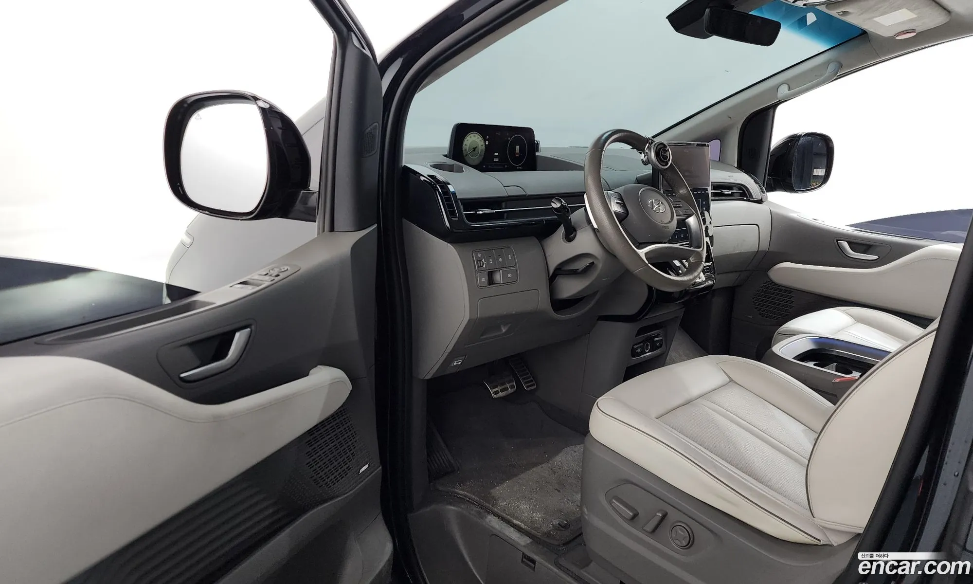 Hyundai Staria 2021 — 2