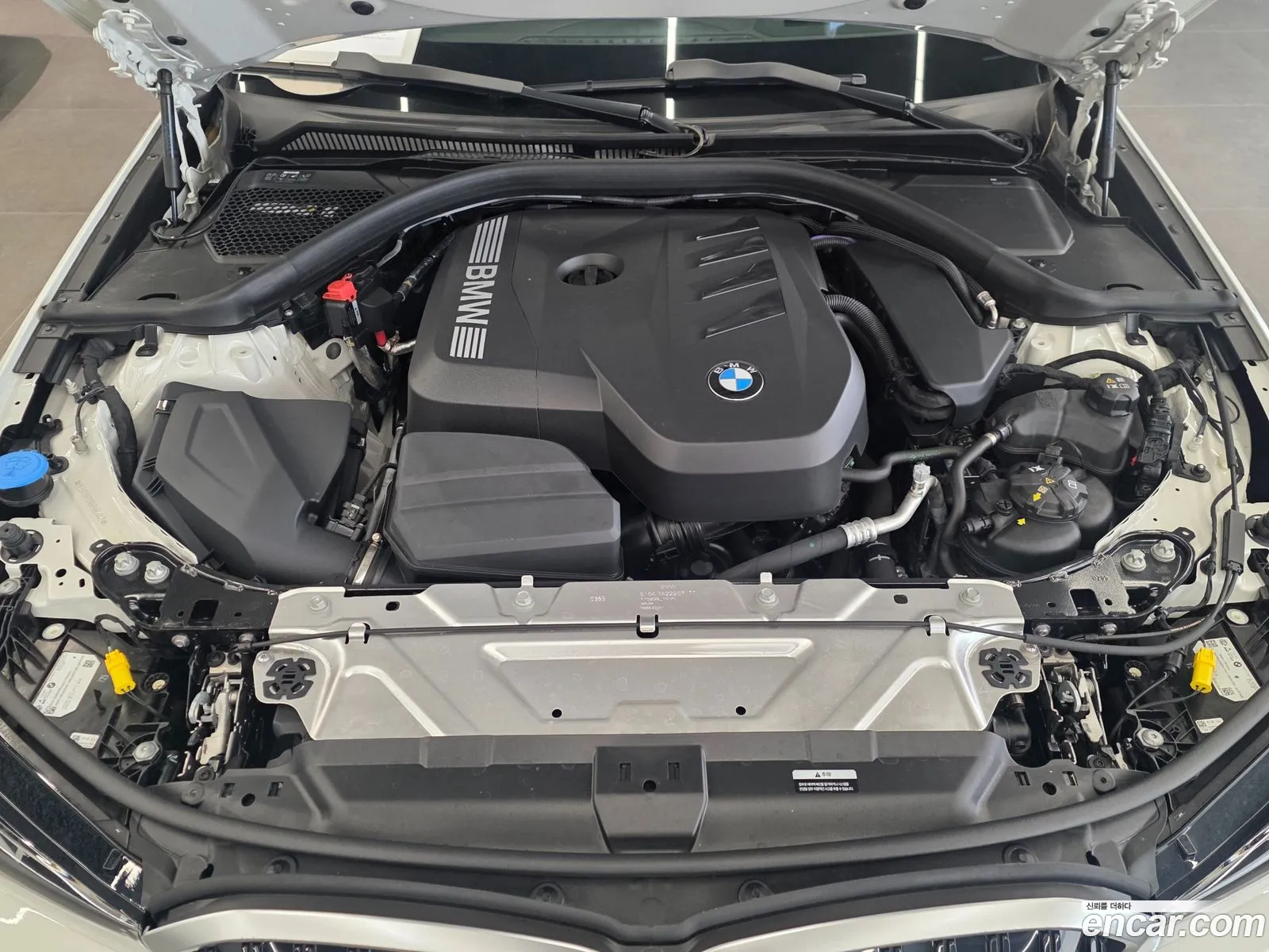 BMW 3 Series 2025 — 3