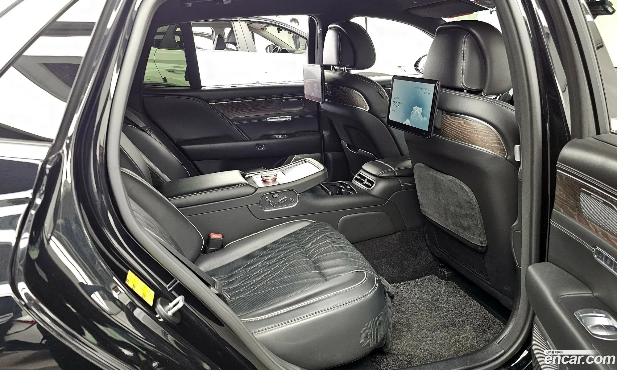 Genesis G90 2022 — 19