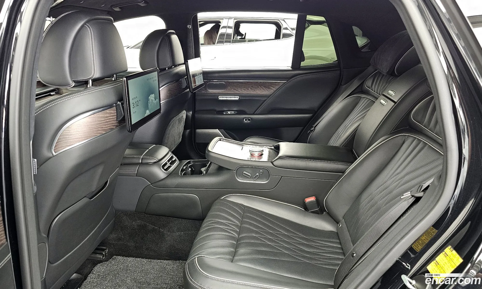 Genesis G90 2022 — 2