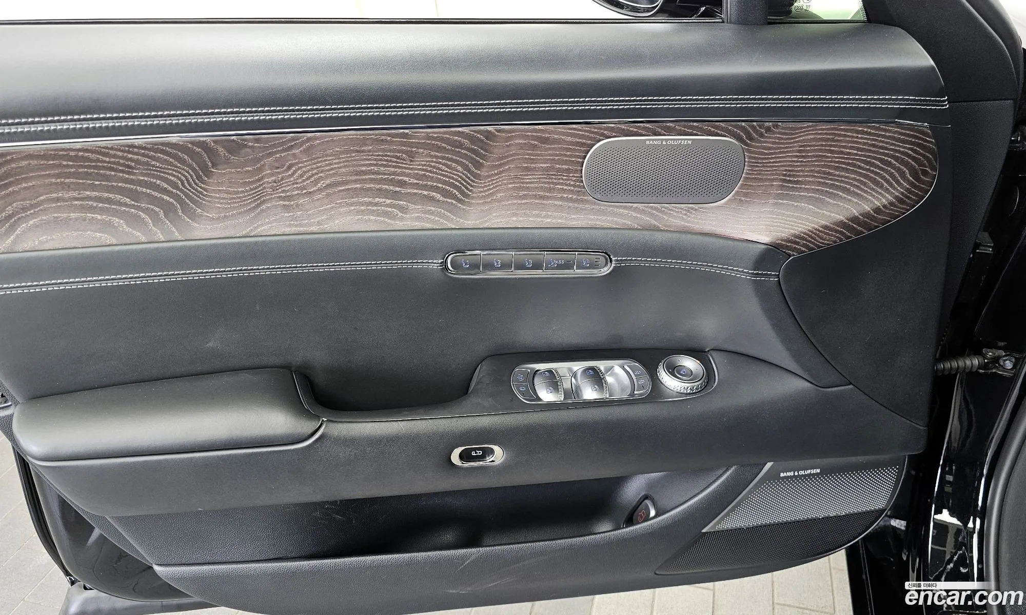 Genesis G90 2022 — 31