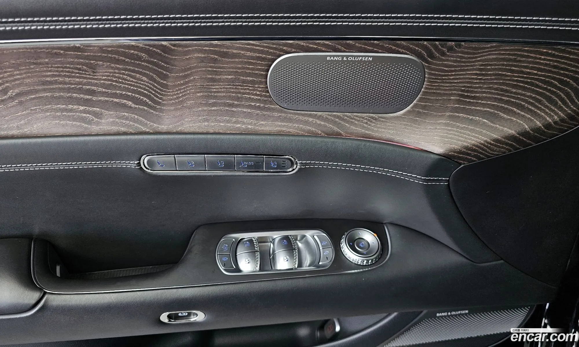 Genesis G90 2022 — 36