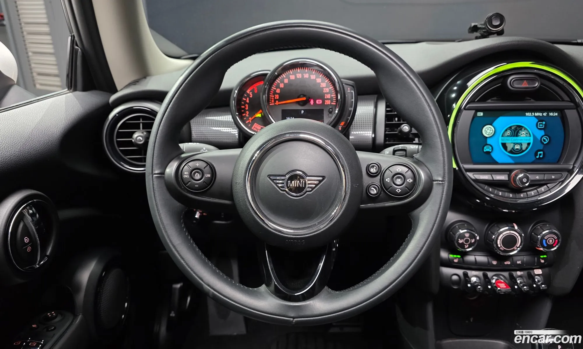 Mini Cooper D 2019 — 4