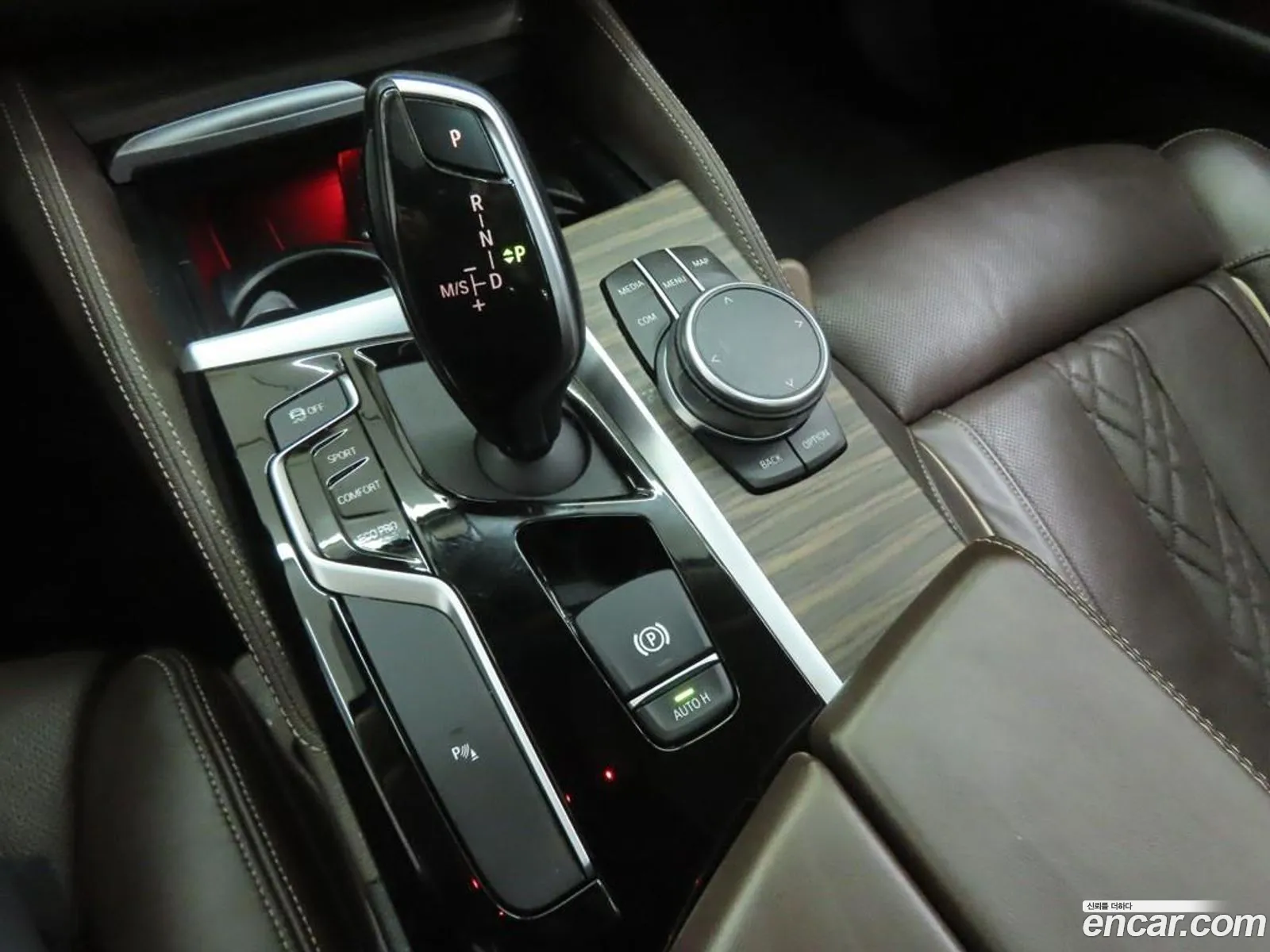BMW 5 Series 2020 — 10