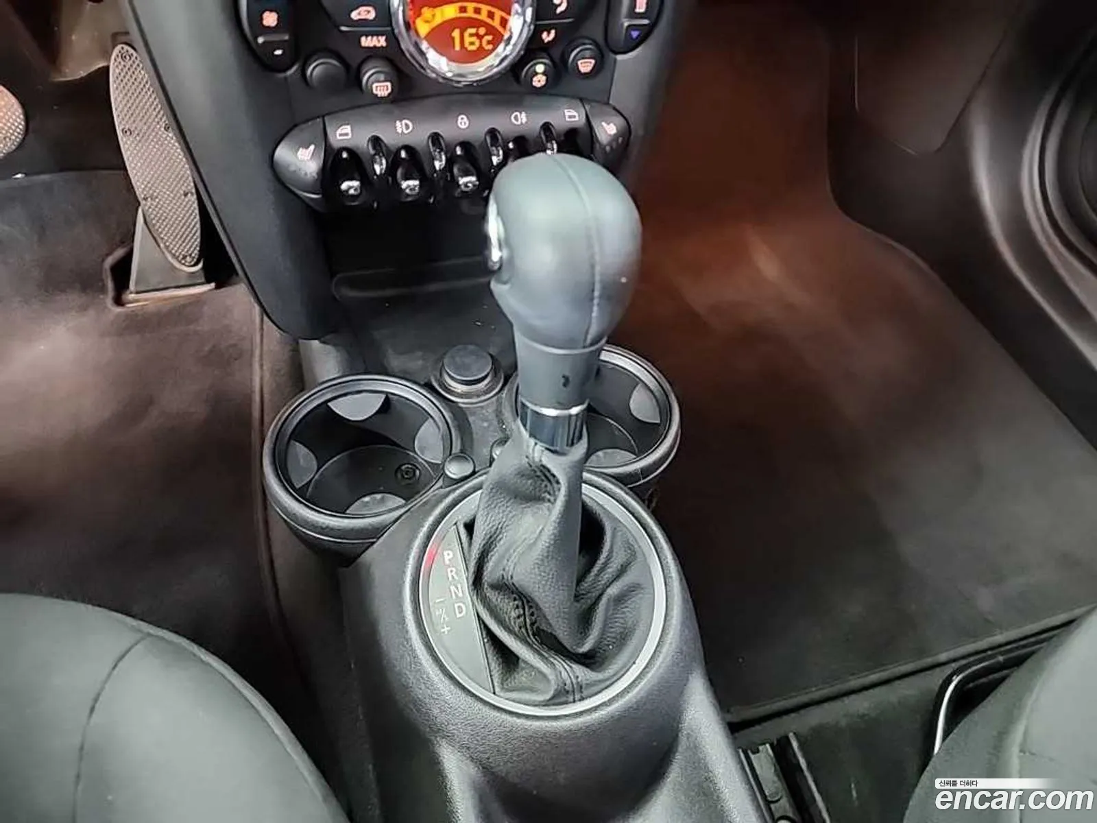 Mini Cooper 2010 — 5