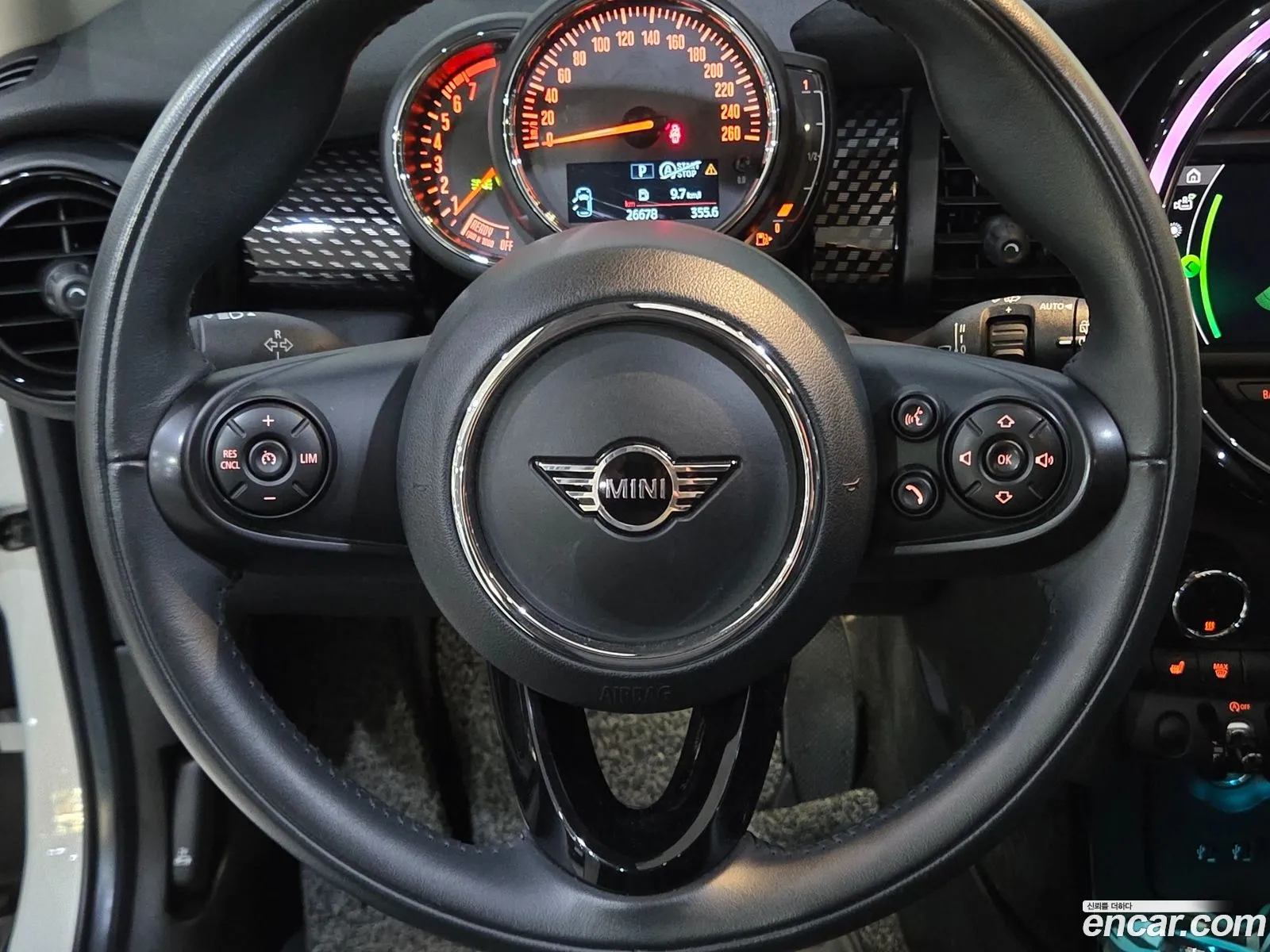 Mini Cooper S 2019 — 4