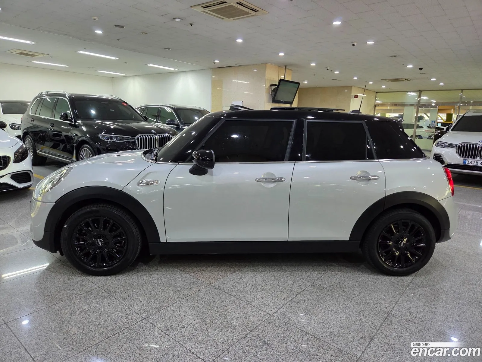Mini Cooper S 2019 — 16