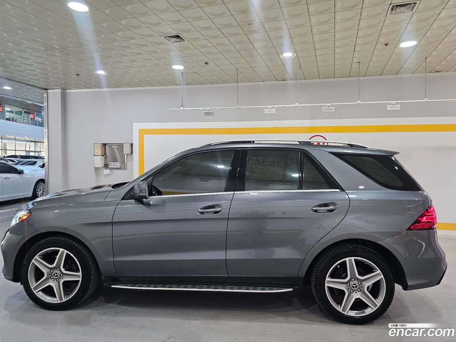 Mercedes-Benz GLE-Class W166 2018 — 15