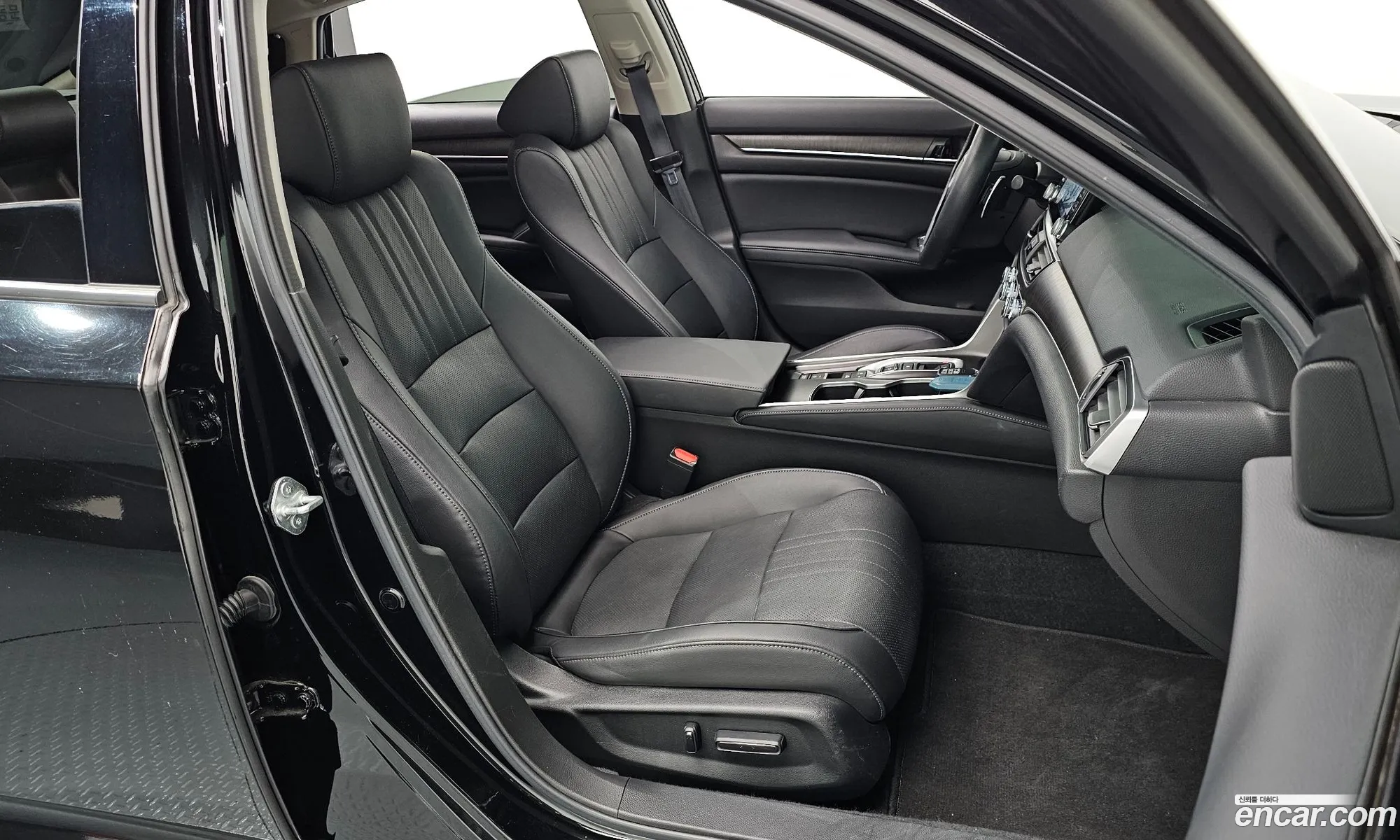 Honda Accord 10th Gen 2021 — 5