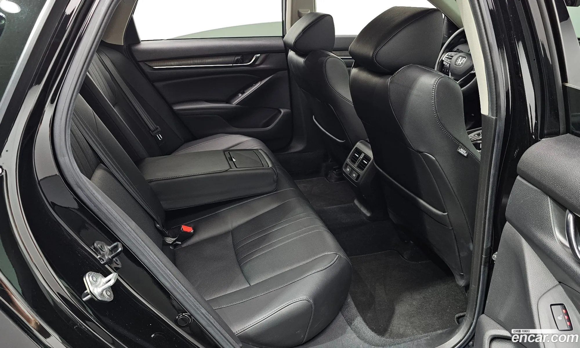 Honda Accord 10th Gen 2021 — 28
