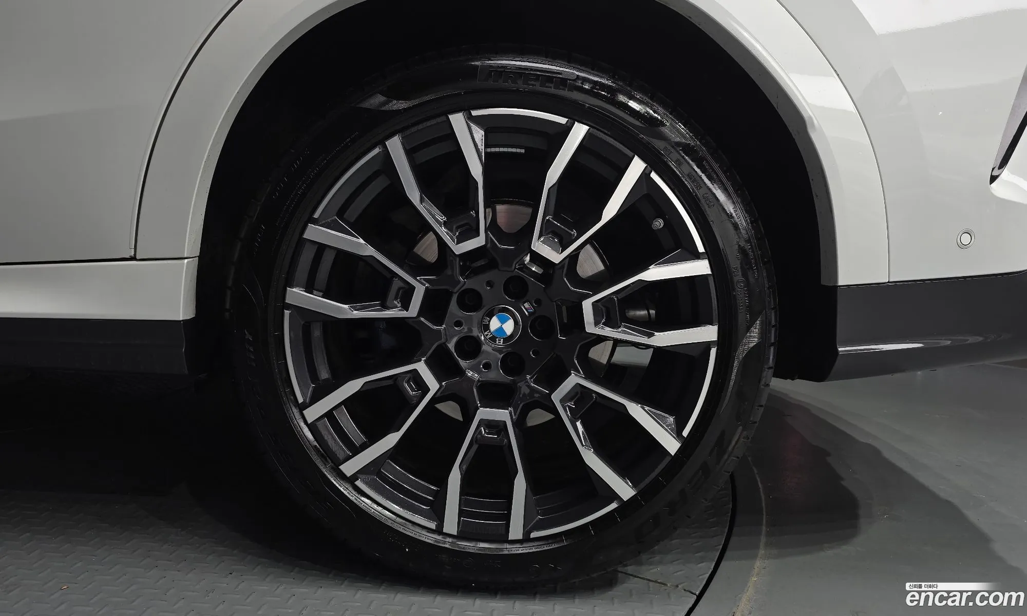 BMW X6 2025 — 2
