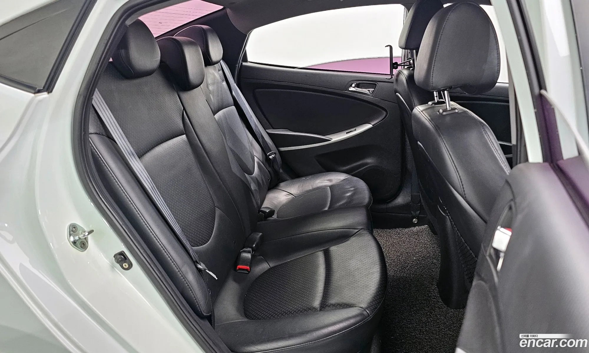 Hyundai Accent 2012 — 19