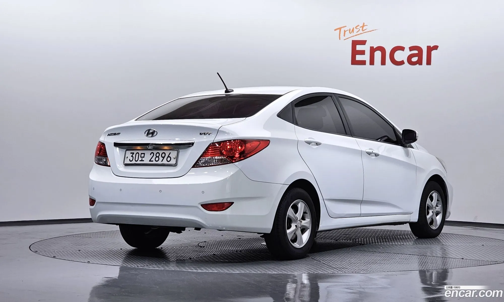 Hyundai Accent 2012 — 16