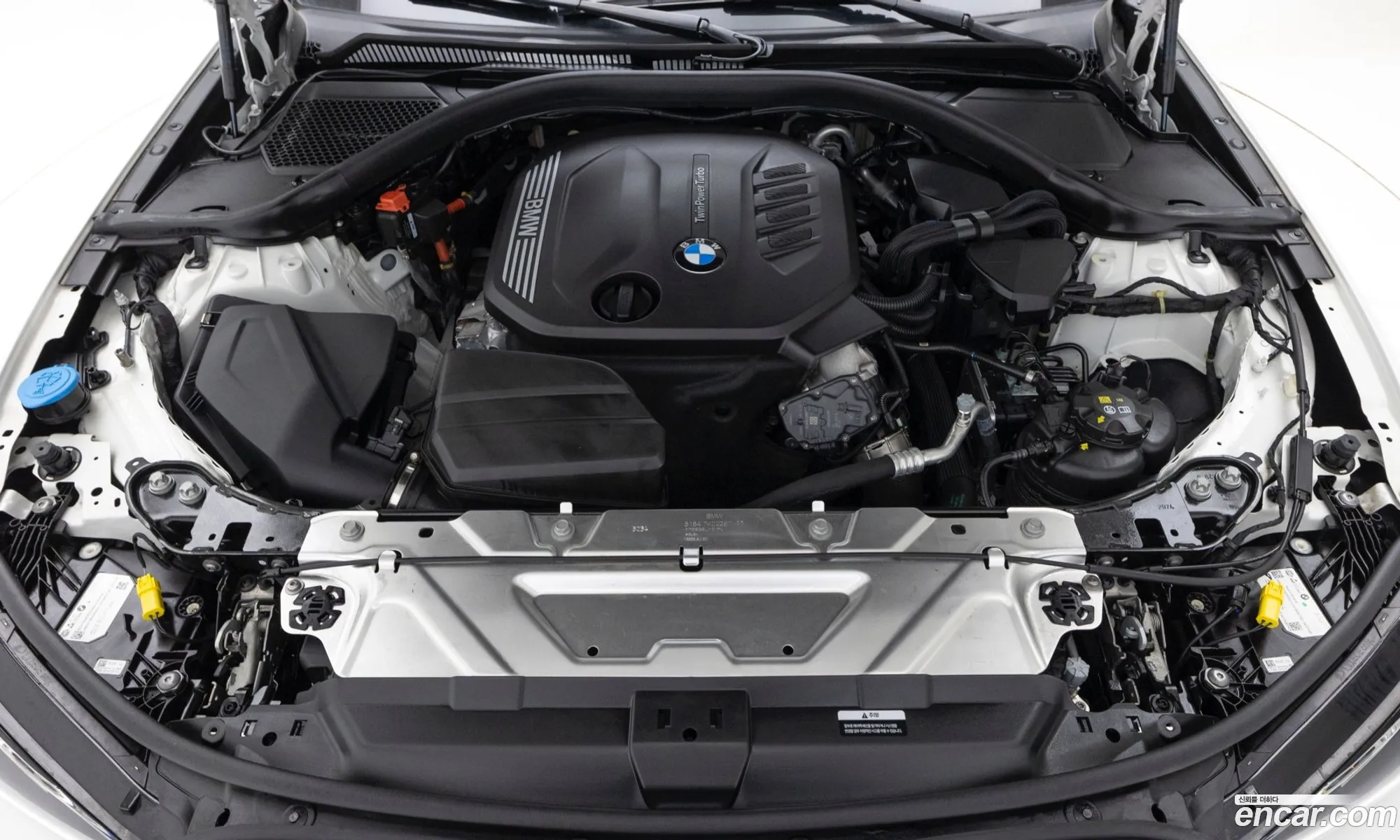 BMW 3 Series 2025 — 8