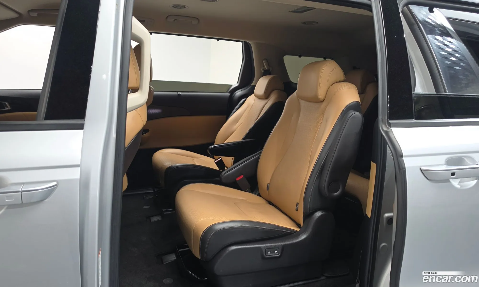 Kia Carnival 2020 — 5