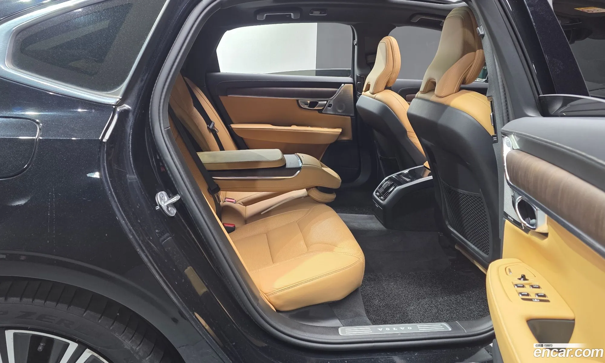 Volvo S90 2023 LVYPTL123PP334542 — 12