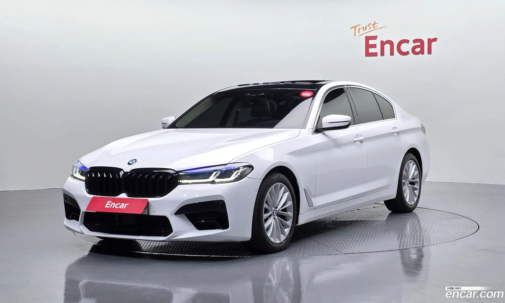 BMW 5 Series 2019 WBAJF5108KWW44356 — 31