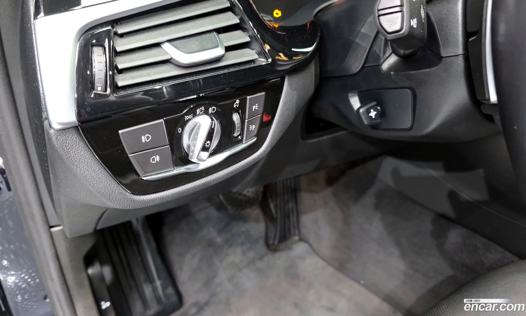 BMW 5 Series 2019 WBAJF5108KWW44356 — 12