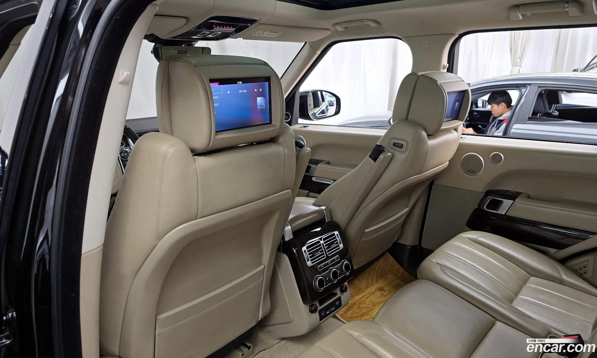Land Rover Range Rover 2017 — 2